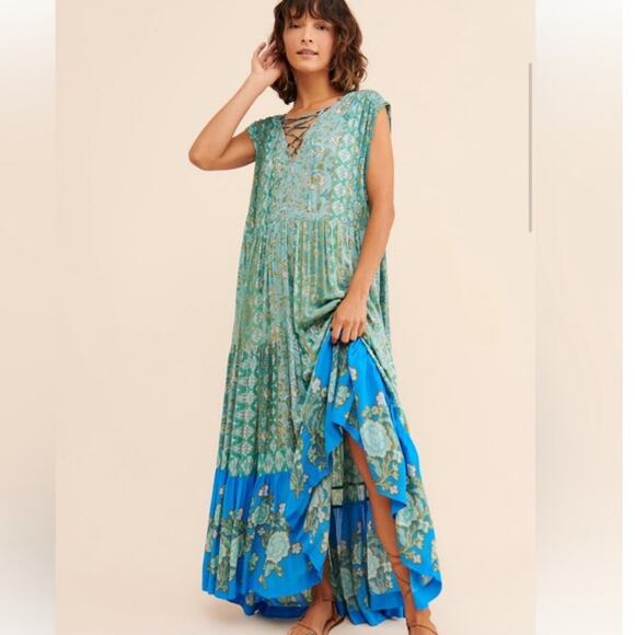 Free People Hanalei Bay Maxi Dress Hawaii Breeze Combo. size L NWT - Picture 1 of 13